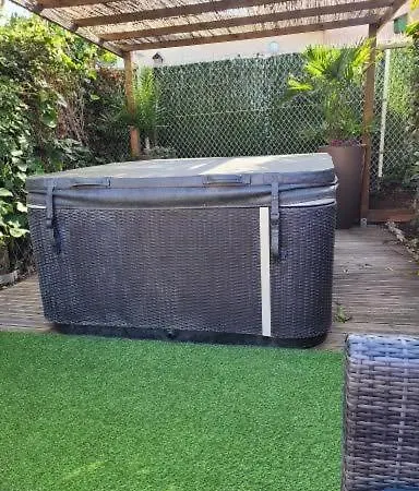 Charmante Maison Avec Jacuzzi Агд