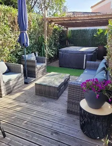 Charmante Maison Avec Jacuzzi Агд