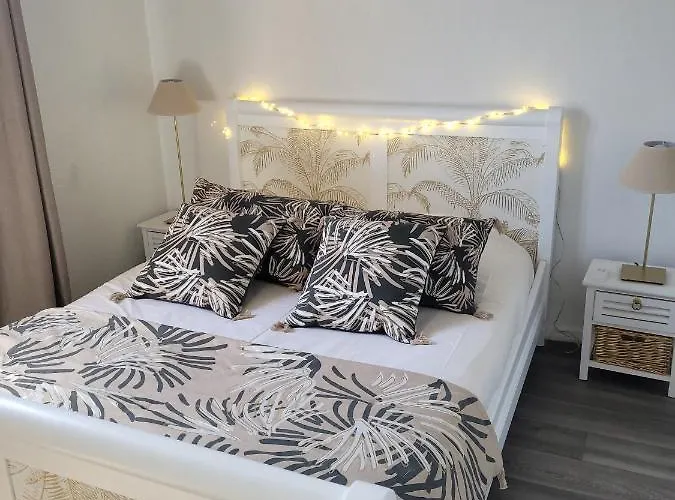 Charmante Maison Avec Jacuzzi *