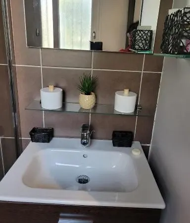 Charmante Maison Avec Jacuzzi Дом отдыха *