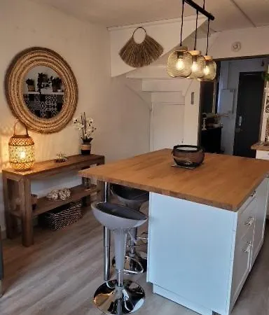 Дом отдыха Charmante Maison Avec Jacuzzi Агд