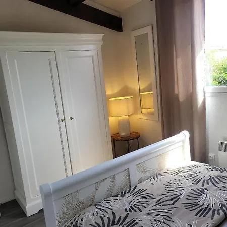 Дом отдыха Charmante Maison Avec Jacuzzi Агд