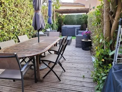 Charmante Maison Avec Jacuzzi Casa vacanze Agde