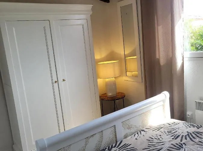 Casa vacanze Charmante Maison Avec Jacuzzi Agde